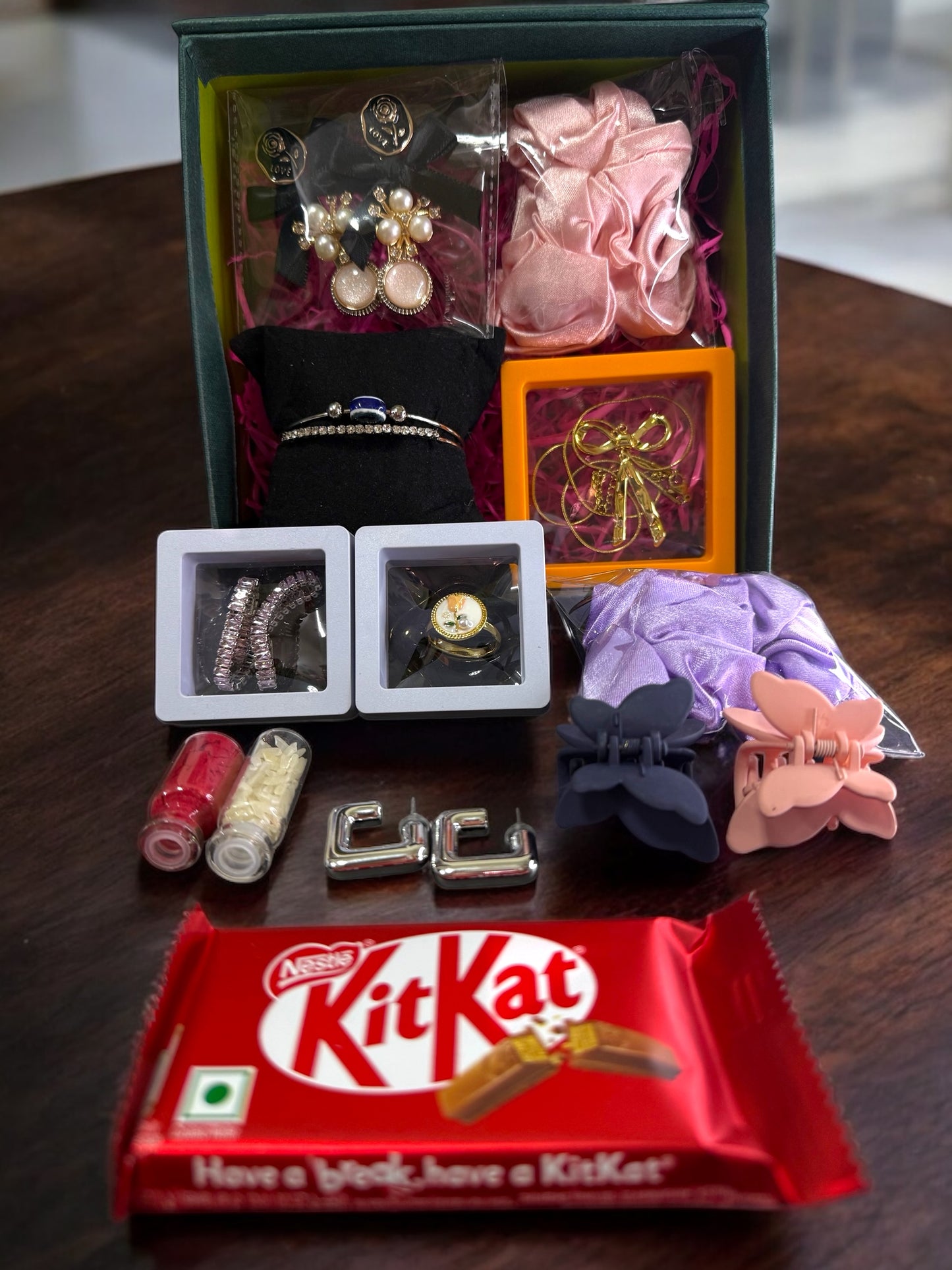 Paakhii Rakhi Celebration Gift Box for sisters – Limited Edition