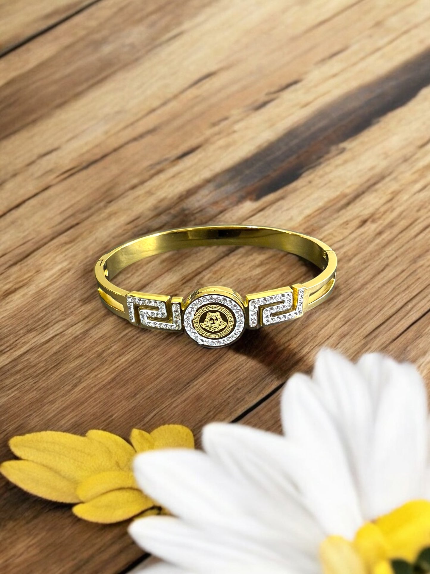 The Athena Emblem Kada